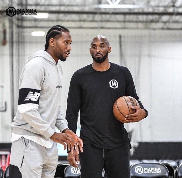 当世第1人！2脚无解世界波，26岁姆巴佩创4纪录，对手主帅崩溃了