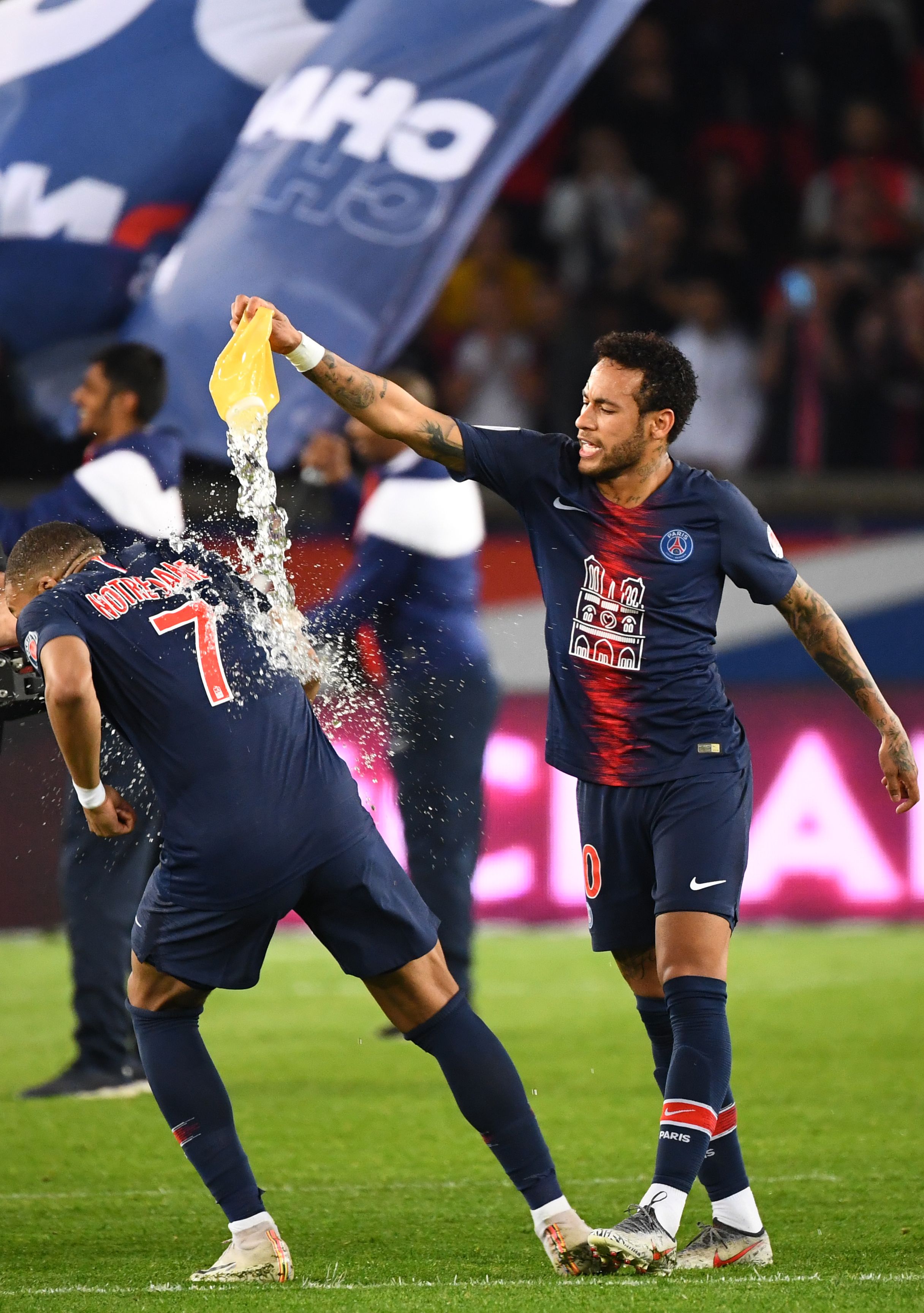 马德兴叹息：中国足协每任领导花2年才弄懂足球 然后就被轮岗了