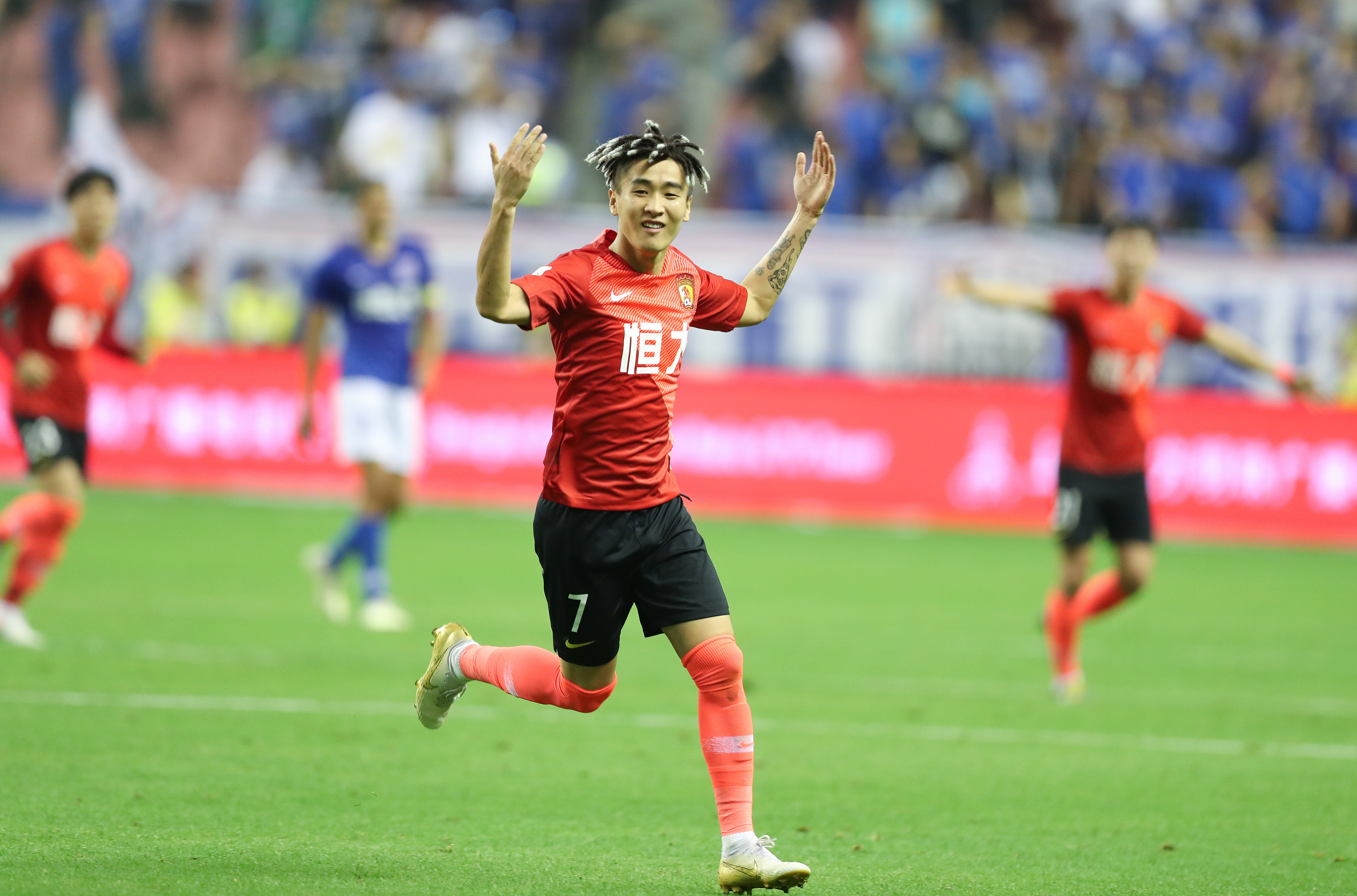 进攻完美防守白给的八村塁，是继续留队还是远走高飞？