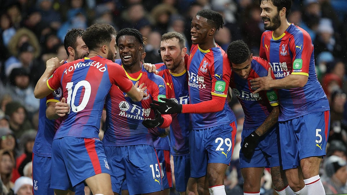 CCTV5直播！上海VS新疆胜负难料，洛夫顿遭遇禁赛，卢伟迎来挑战