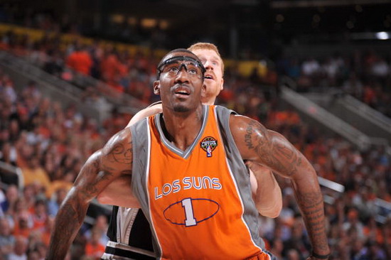 国足世预赛迎关键战 杭州主场花式“宠”球迷